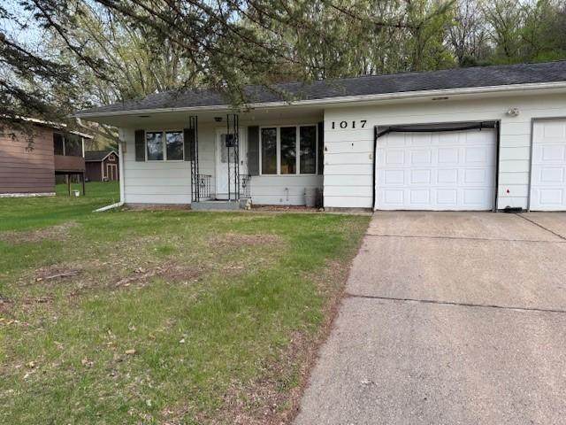 1017 Pioneer Road - Photo 1