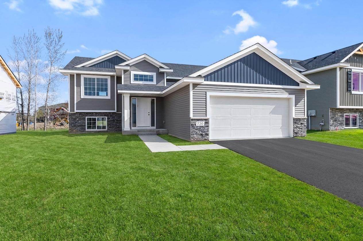 720 Margaret Lane - Photo 1