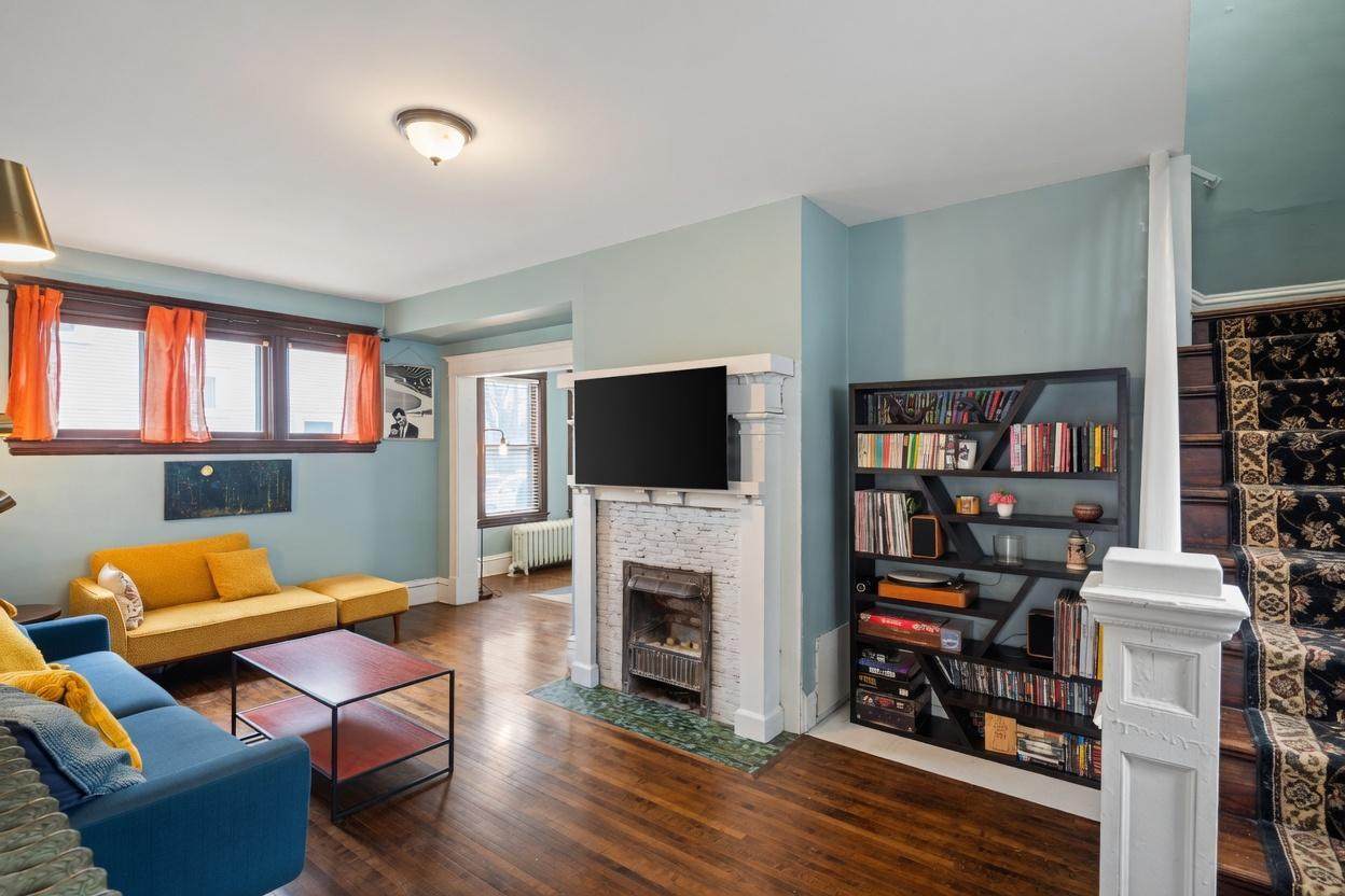 1335 Oliver Avenue - Photo 1