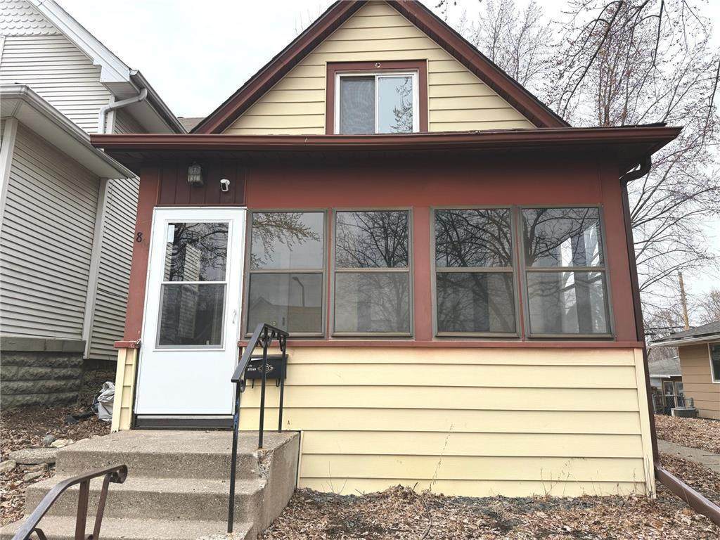 869 Lawson Avenue - Photo 1