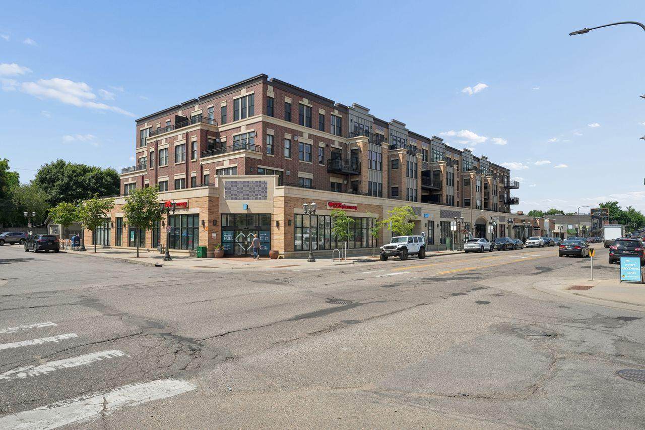 1060 Grand Avenue - Photo 1