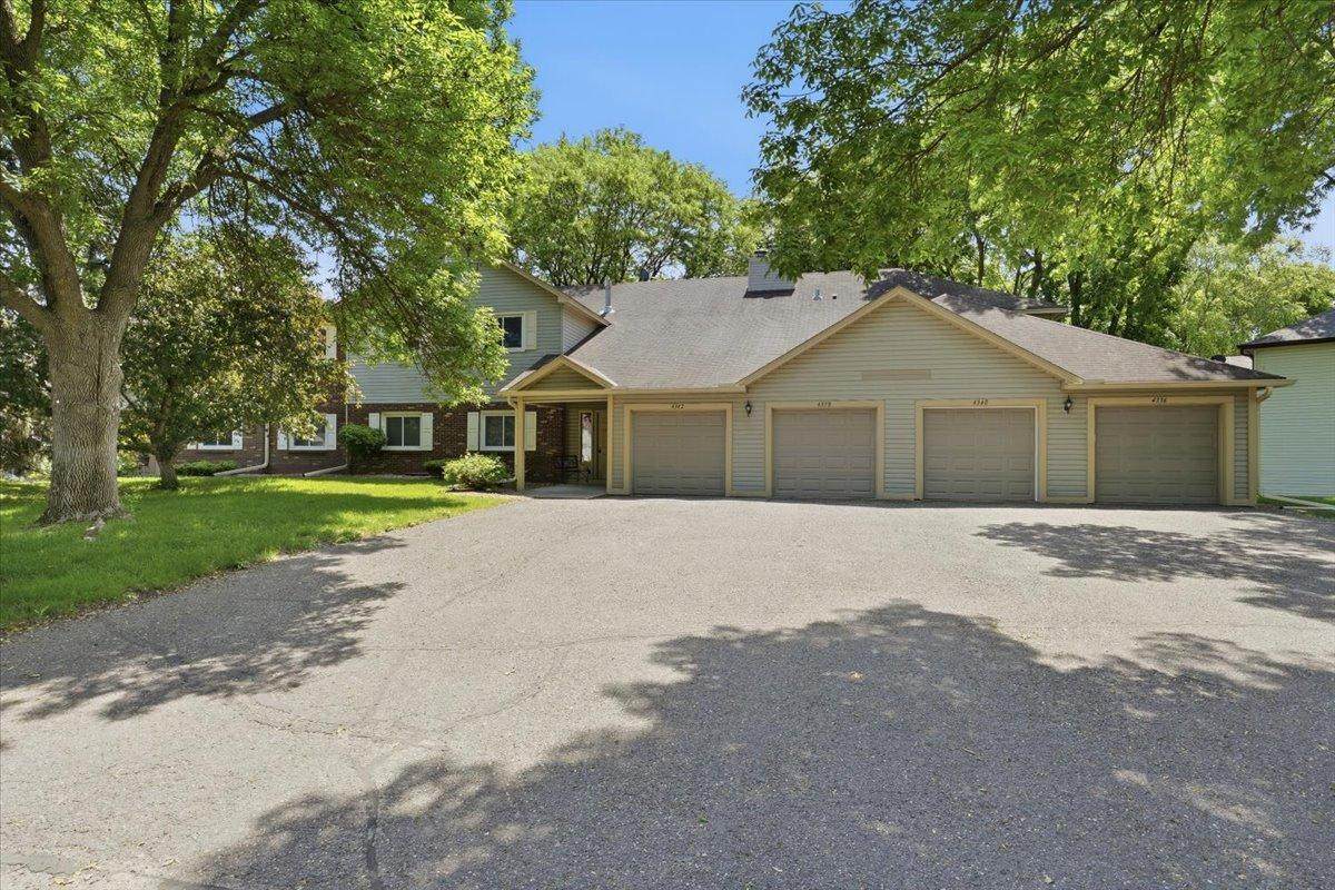 4342 Buckingham Court - Photo 1