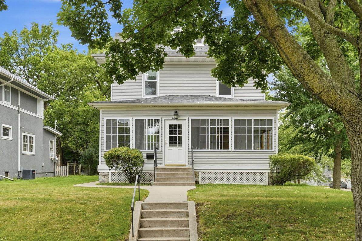 2016 Laurel Avenue - Photo 1