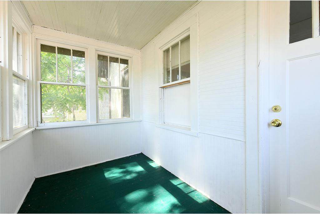 901 5th Street - Photo 1