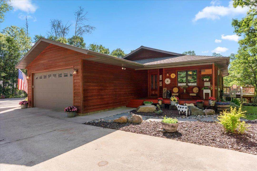 31204 Apache Circle - Photo 1