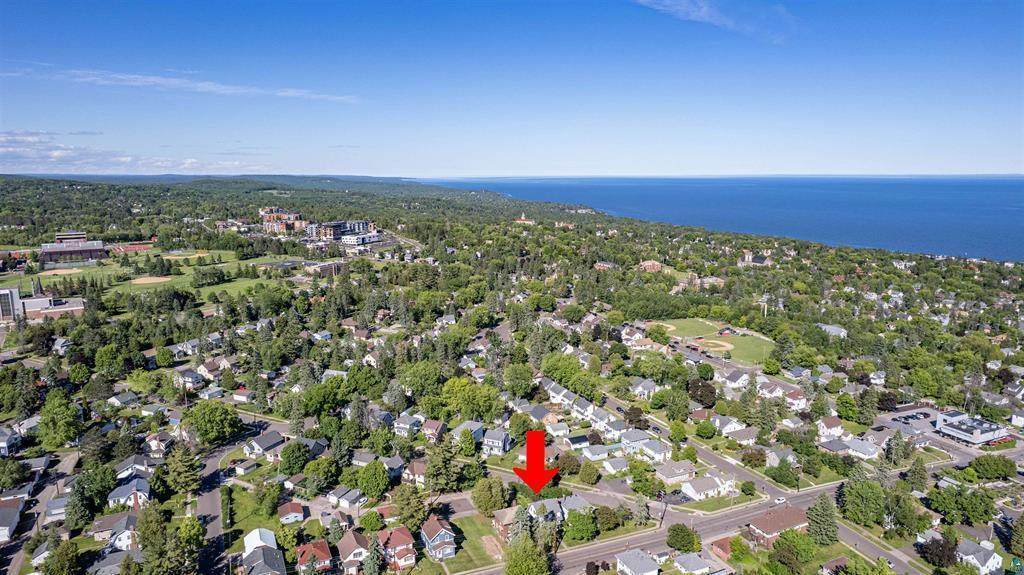 https://bt-photos.global.ssl.fastly.net/northstar/orig_boomver_1_7098649-2.jpg