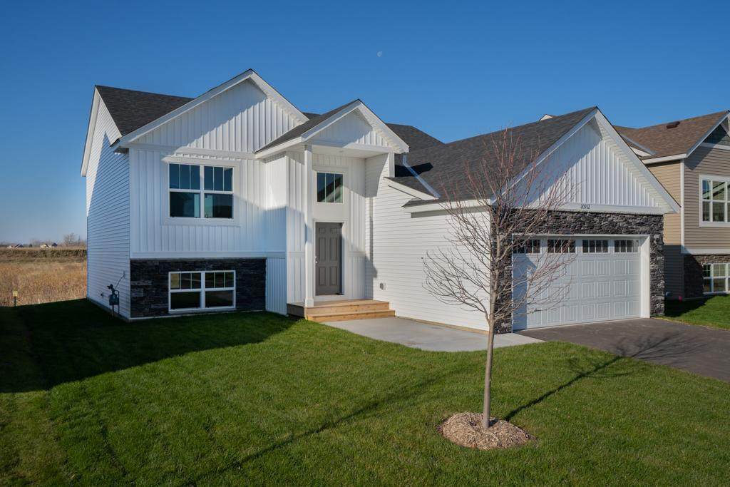 345 Roberts Avenue - Photo 1