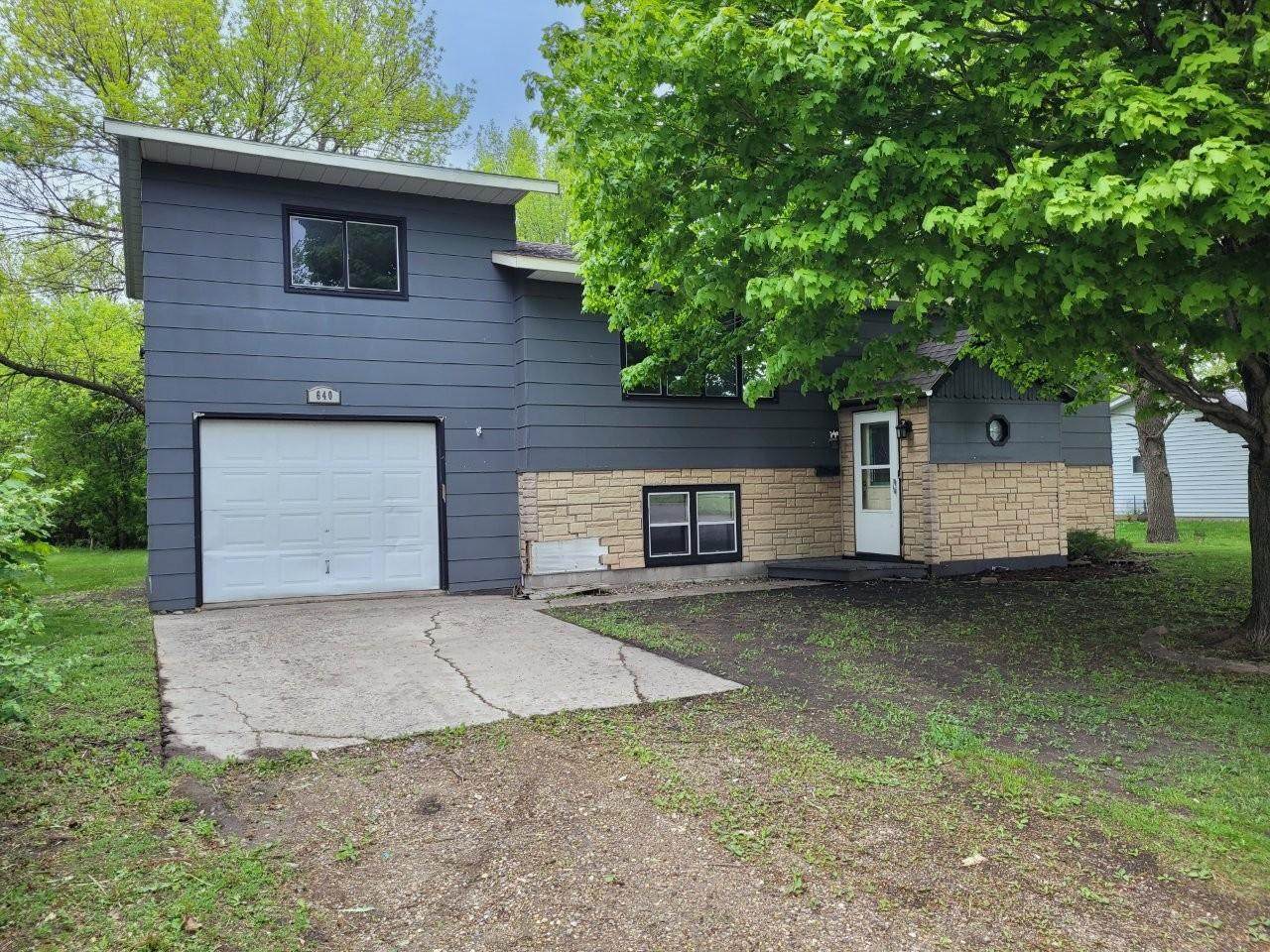 640 Ranchwood Drive - Photo 1