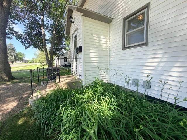 220 Grace Avenue - Photo 1