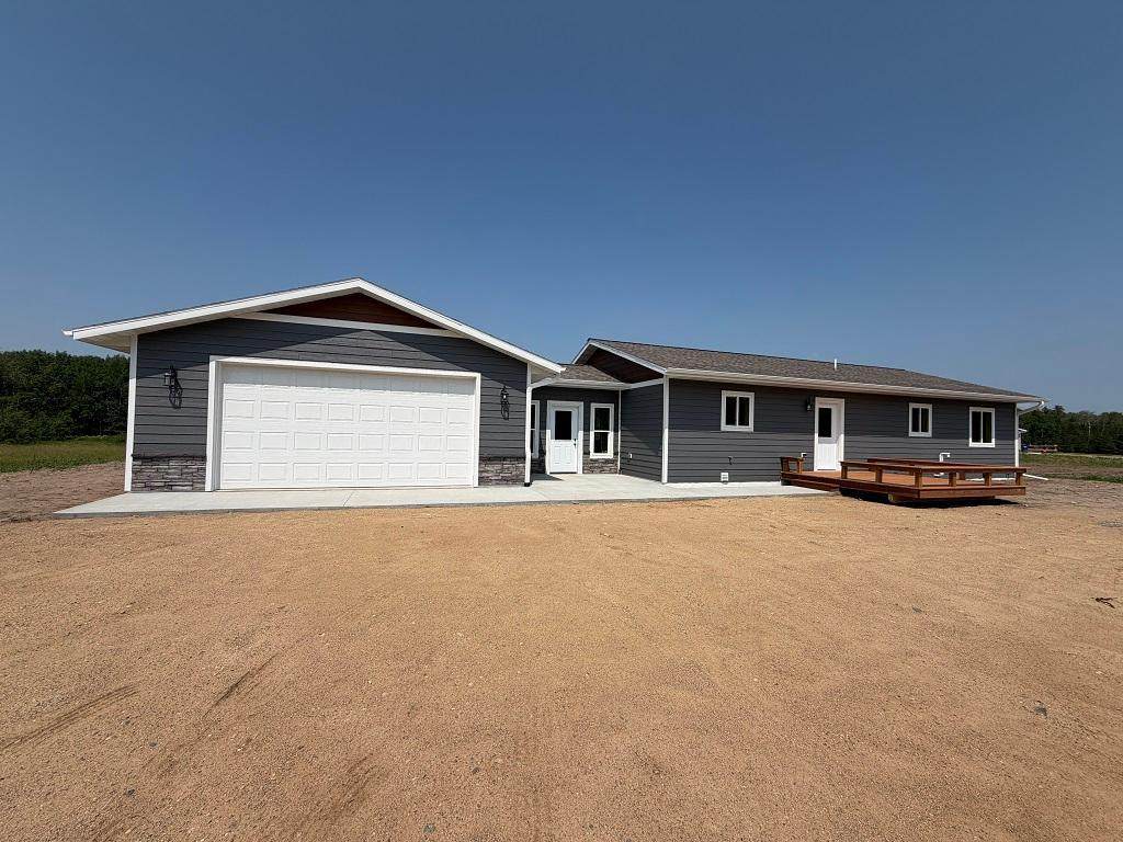 22859 285th Avenue - Photo 1