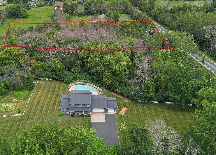 806 Kelly Road - Photo 1