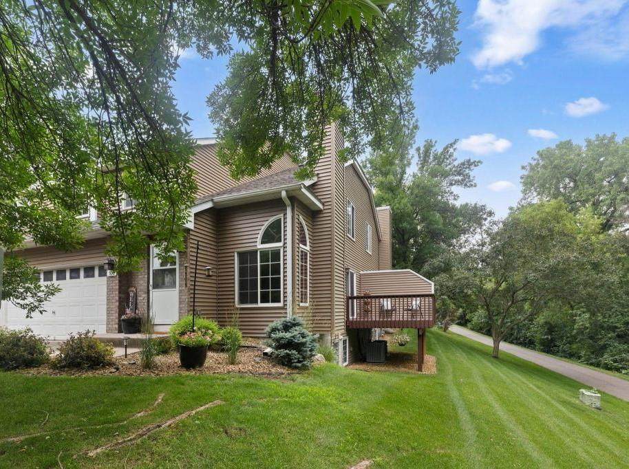 100 Primrose Court - Photo 1