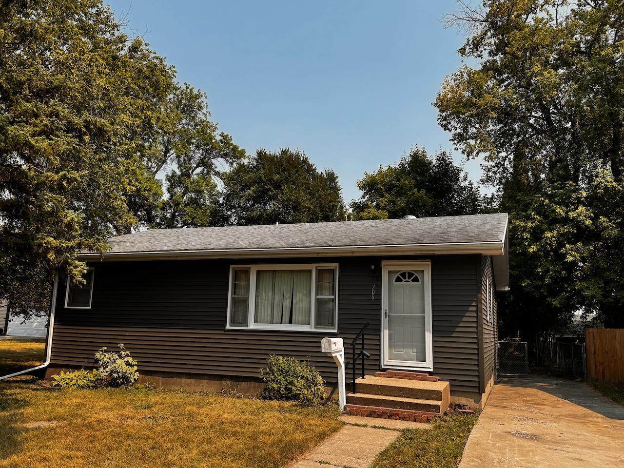 706 20th Street - Photo 1