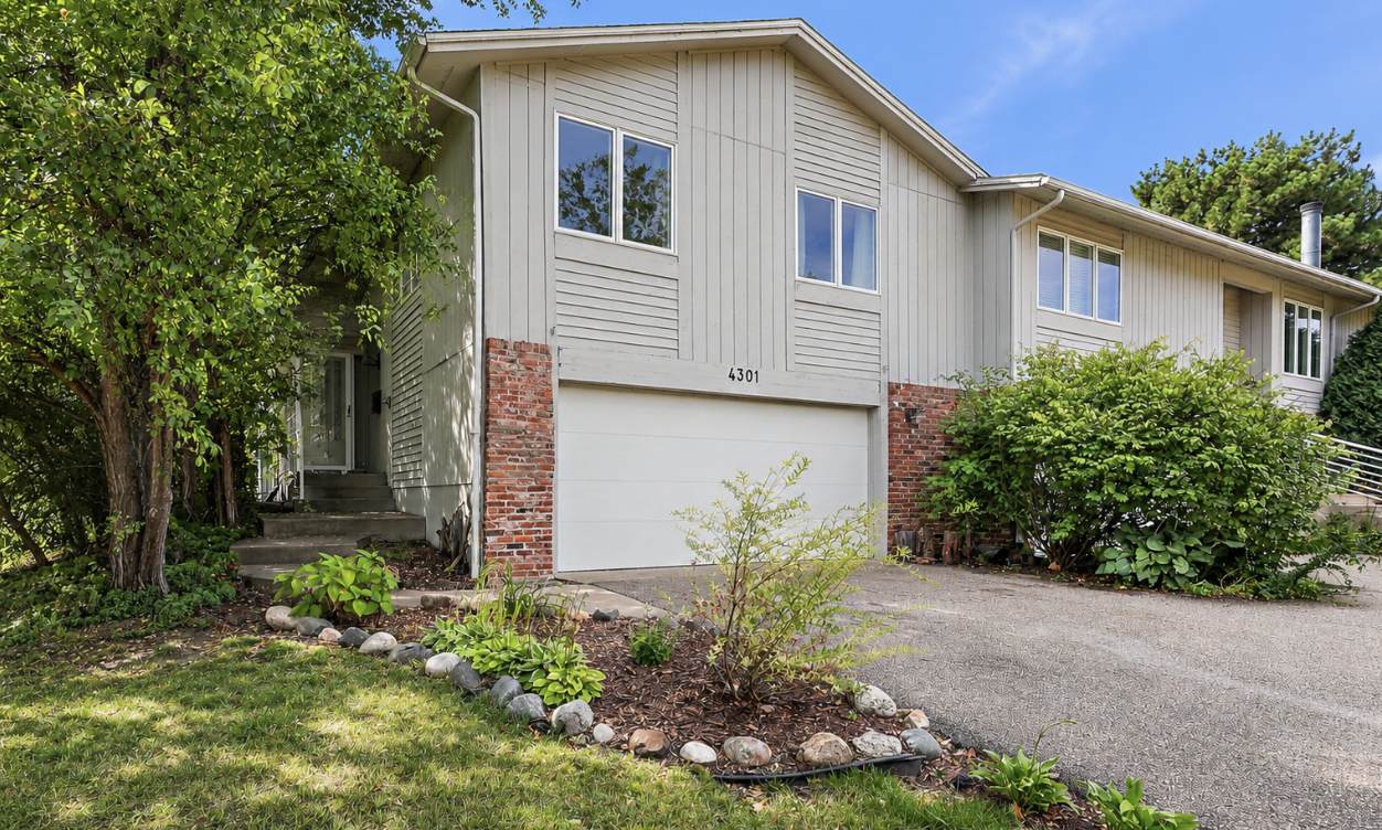 4301 62nd Street - Photo 1