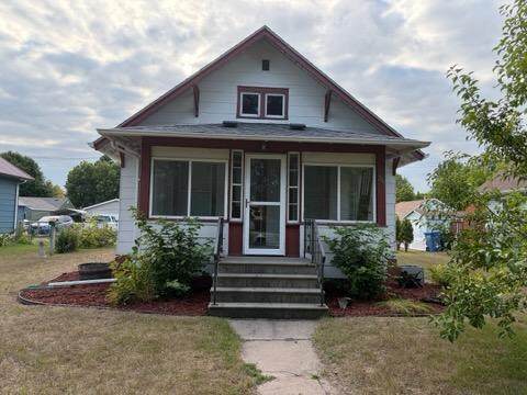 209 6th Street - Photo 1