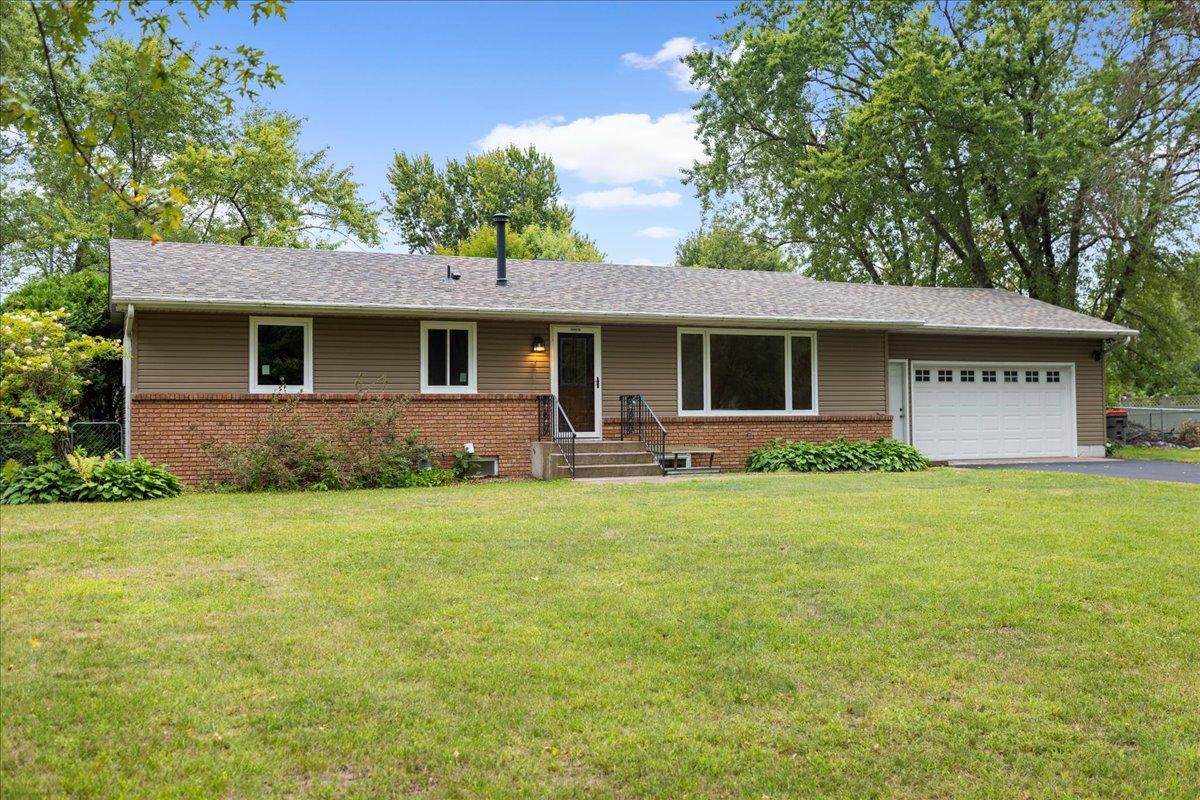 6101 Oak Circle - Photo 1