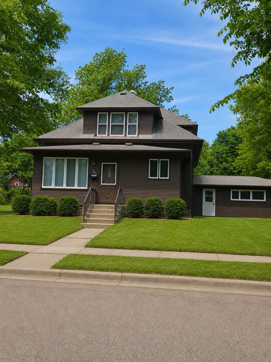 824 4th Street - Photo 1