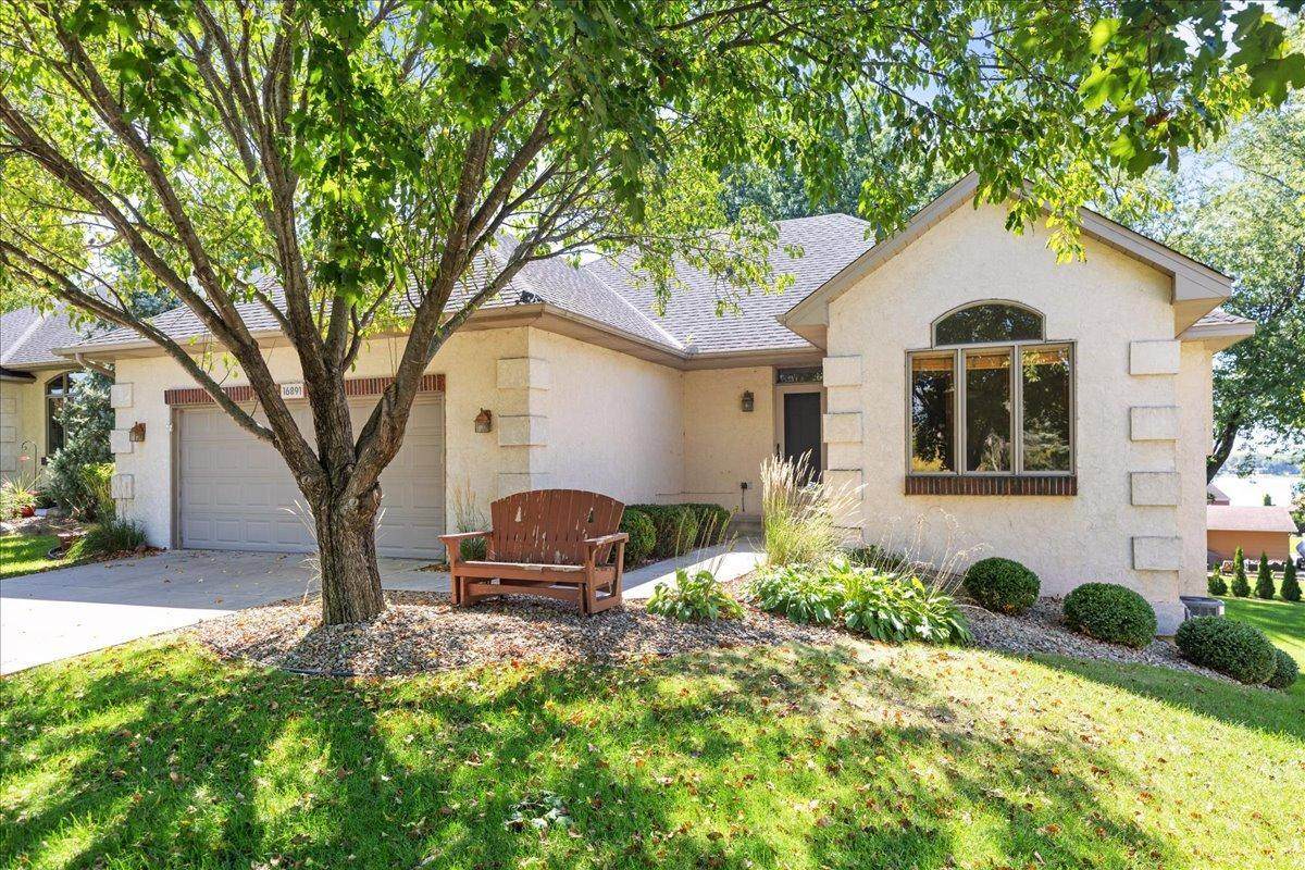 16891 88th Avenue - Photo 1