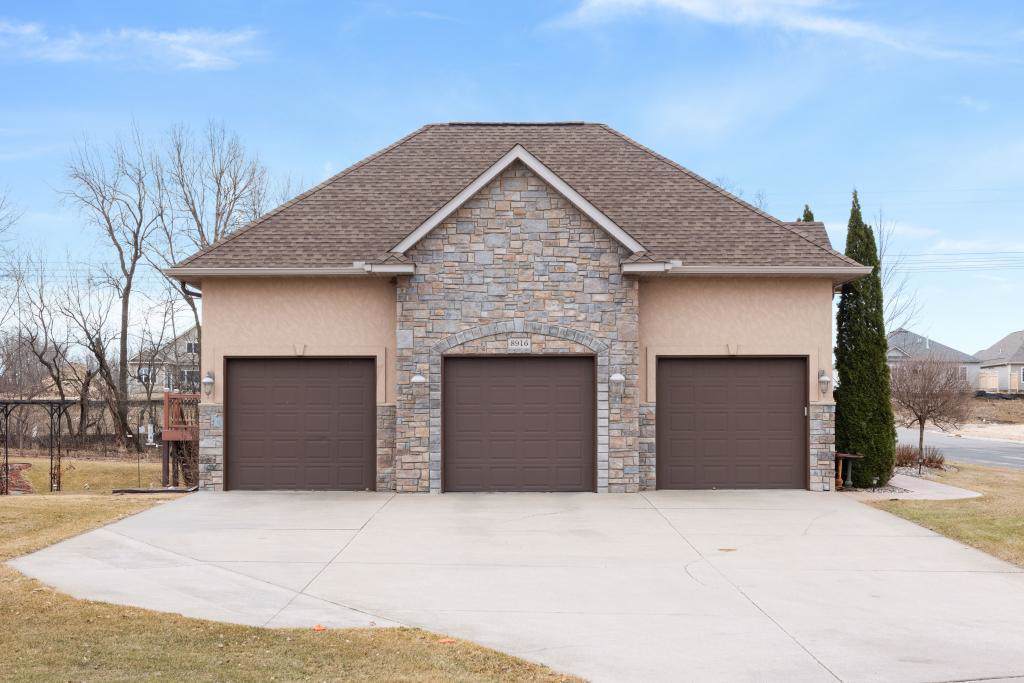 8916 Whispering Oaks Trail - Photo 1