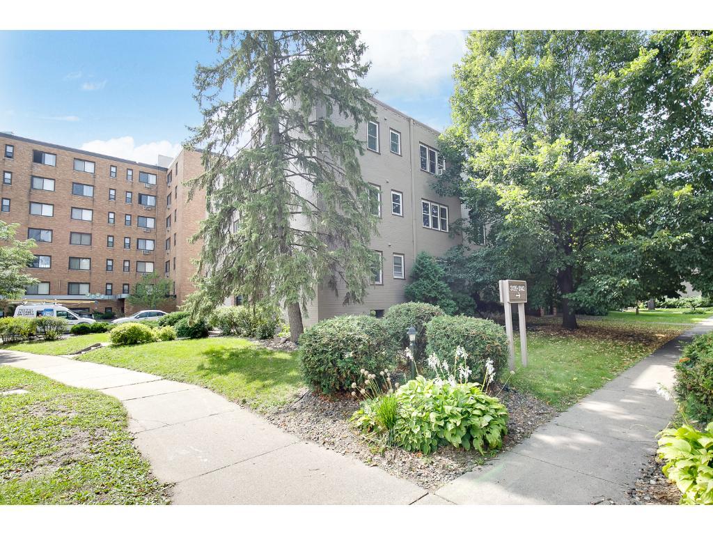 3142 Calhoun Boulevard - Photo 1