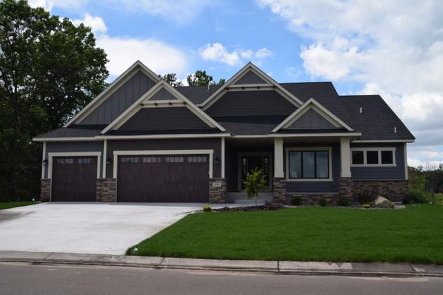 990 Pheasant Run - Photo 1