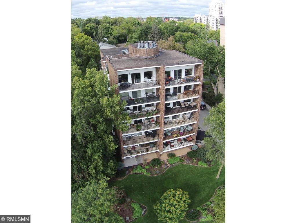 3220 Calhoun Parkway - Photo 1