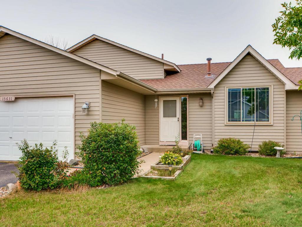 15631 Danville Avenue - Photo 1