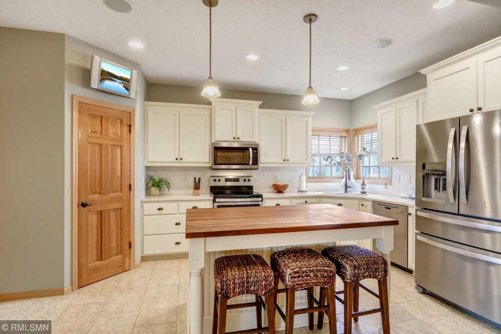 11649 Laketowne View - Photo 1