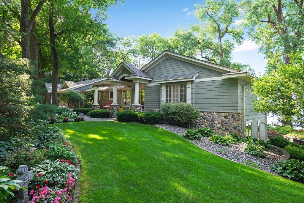 815 Partenwood Road - Photo 1