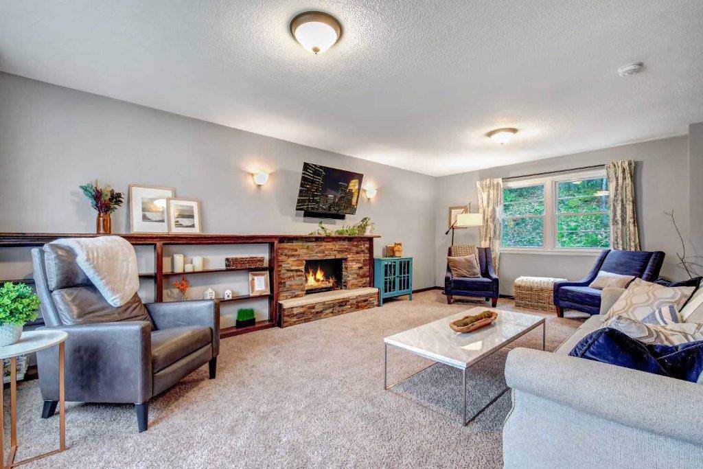 3589 Larchwood Drive - Photo 1