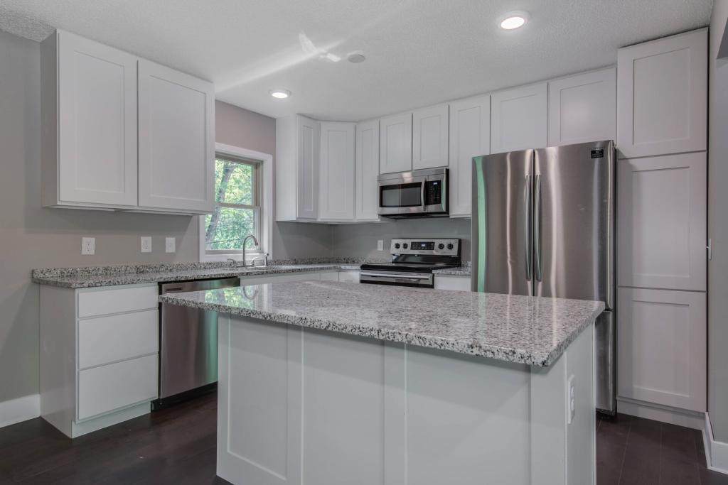 6000 Winnetka Avenue - Photo 1