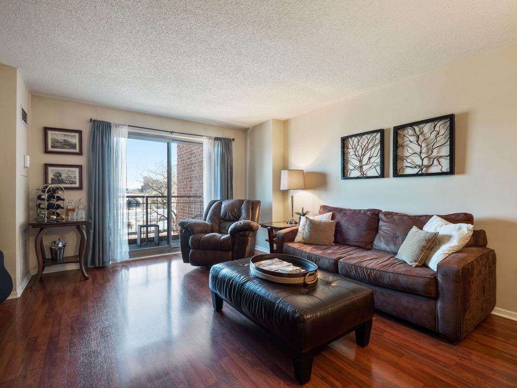 401 1st Street - Photo 1