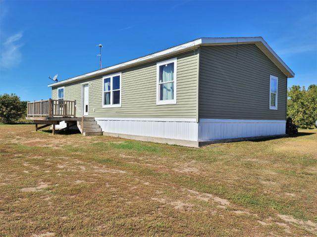 2083 285th Avenue - Photo 1