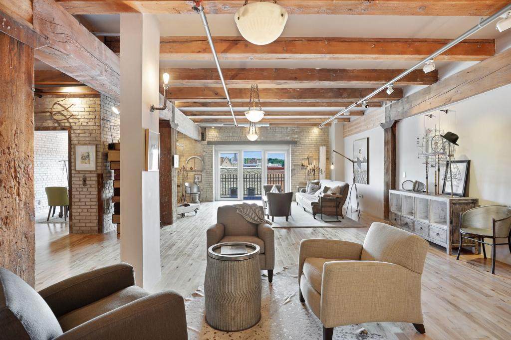 406 Wacouta Street - Photo 1