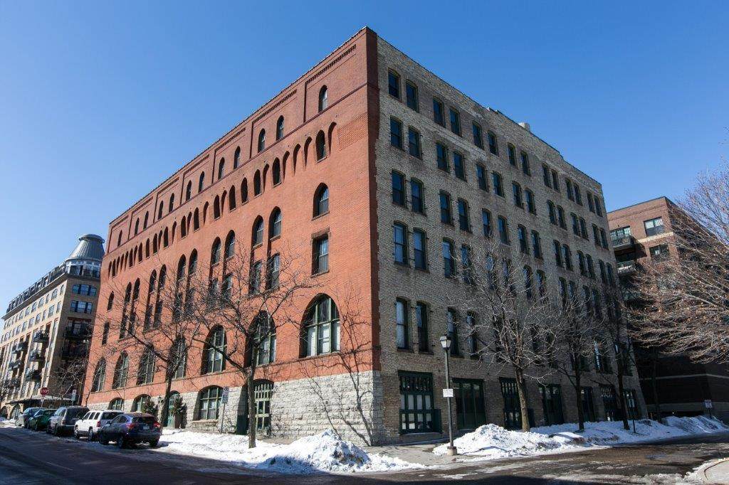 400 1st Street - Photo 1