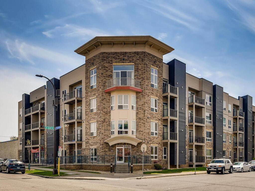 2600 University Avenue - Photo 1