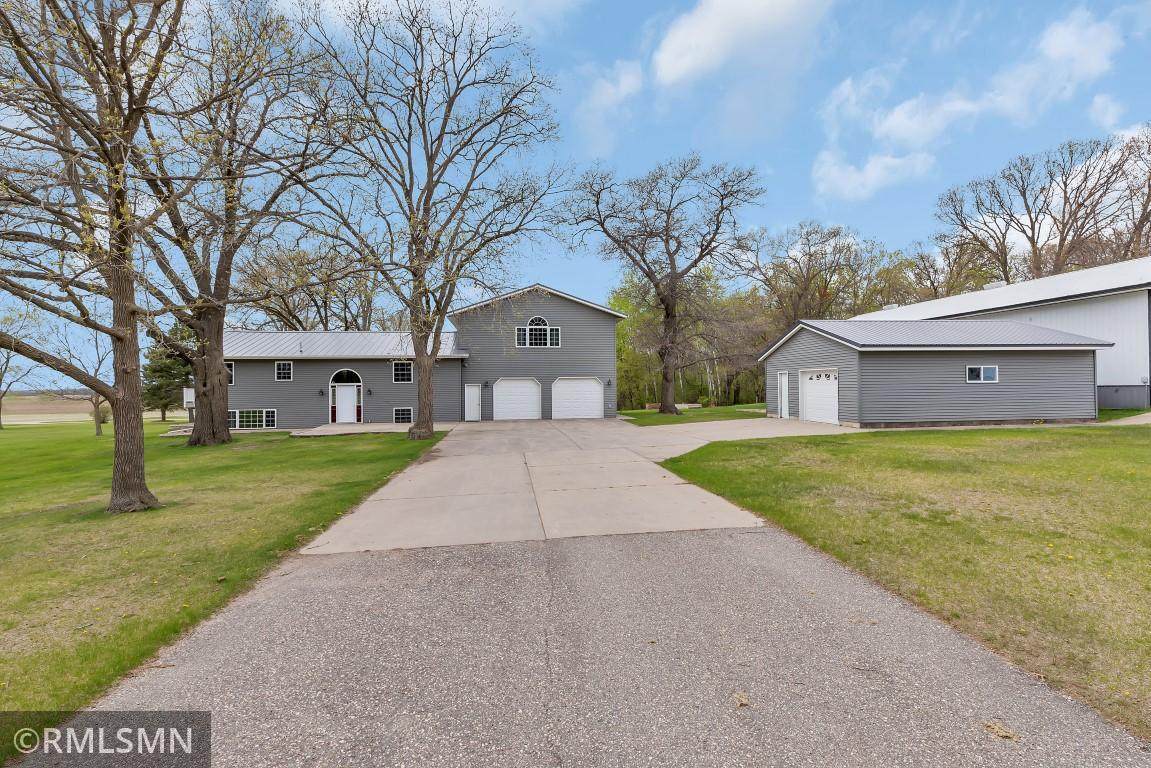37065 300th Avenue - Photo 1