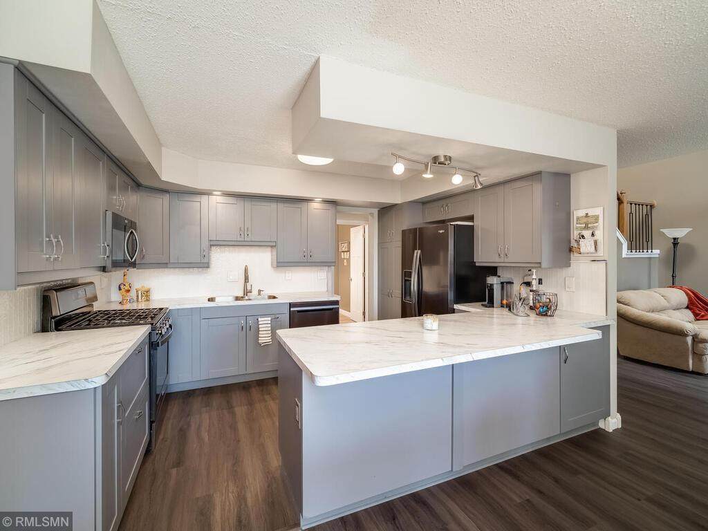 3274 Camelot Drive - Photo 1