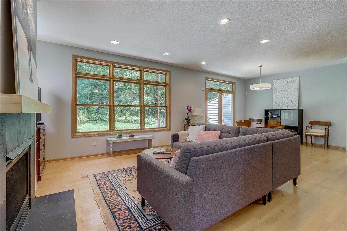 837 Deer Park - Photo 1