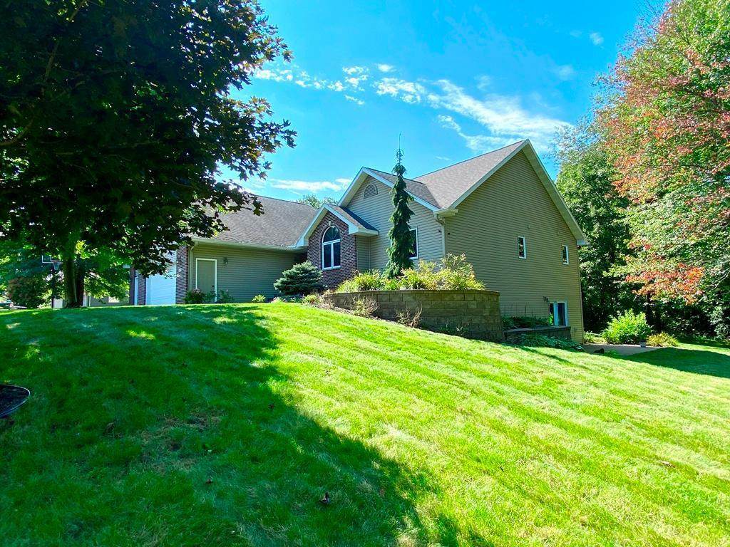 435 1st Avenue - Photo 1