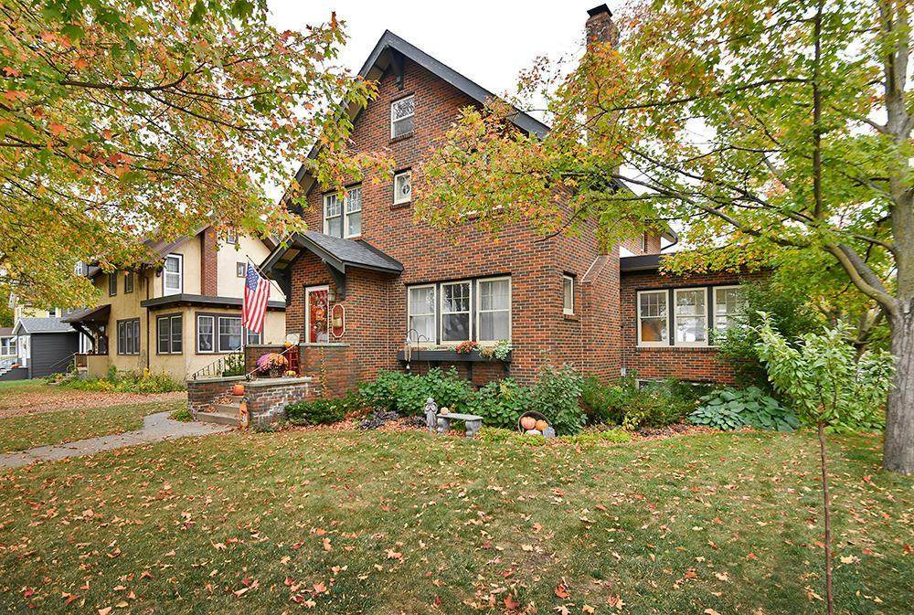 219 3rd Avenue - Photo 1