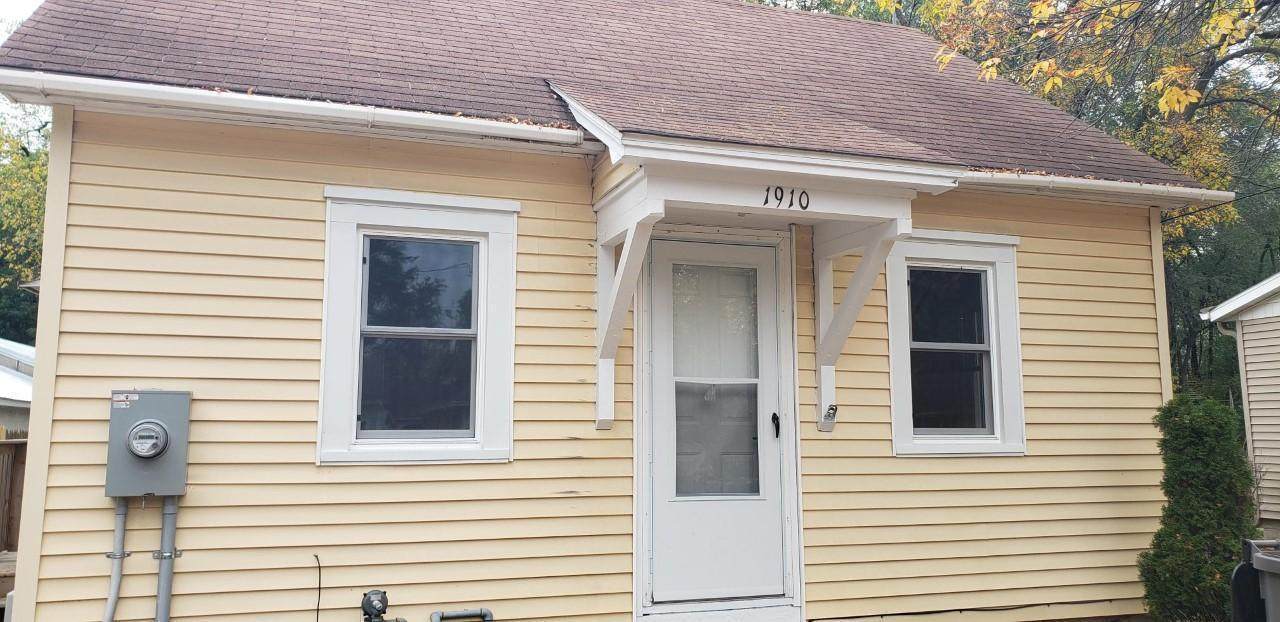 1910 6th Avenue - Photo 1