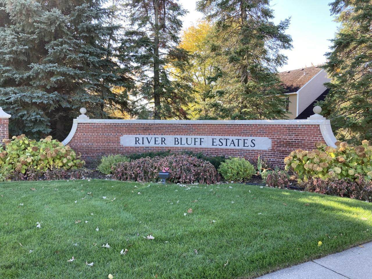 5333 River Bluff Curve - Photo 1