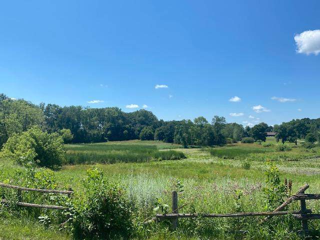 XXX Shorewood Dr - Photo 1