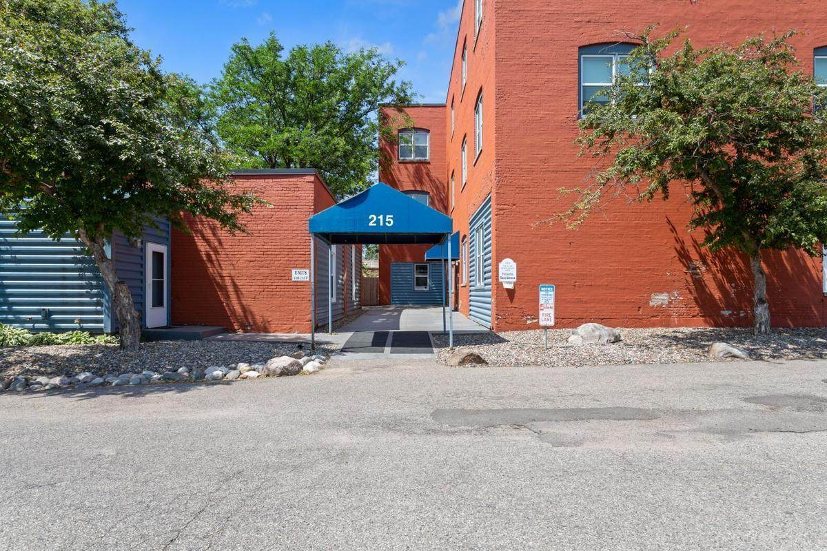 215 7th Street - Photo 1