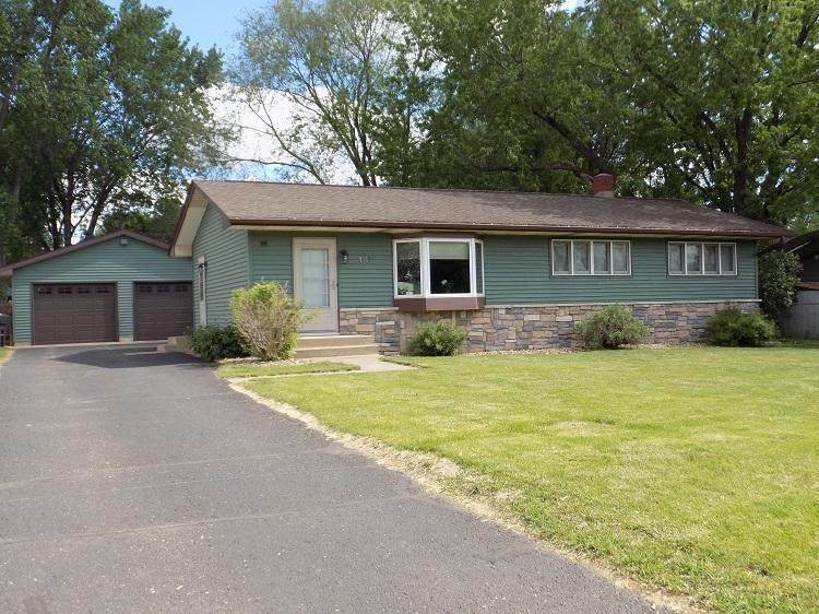 1317 Ward Avenue - Photo 1