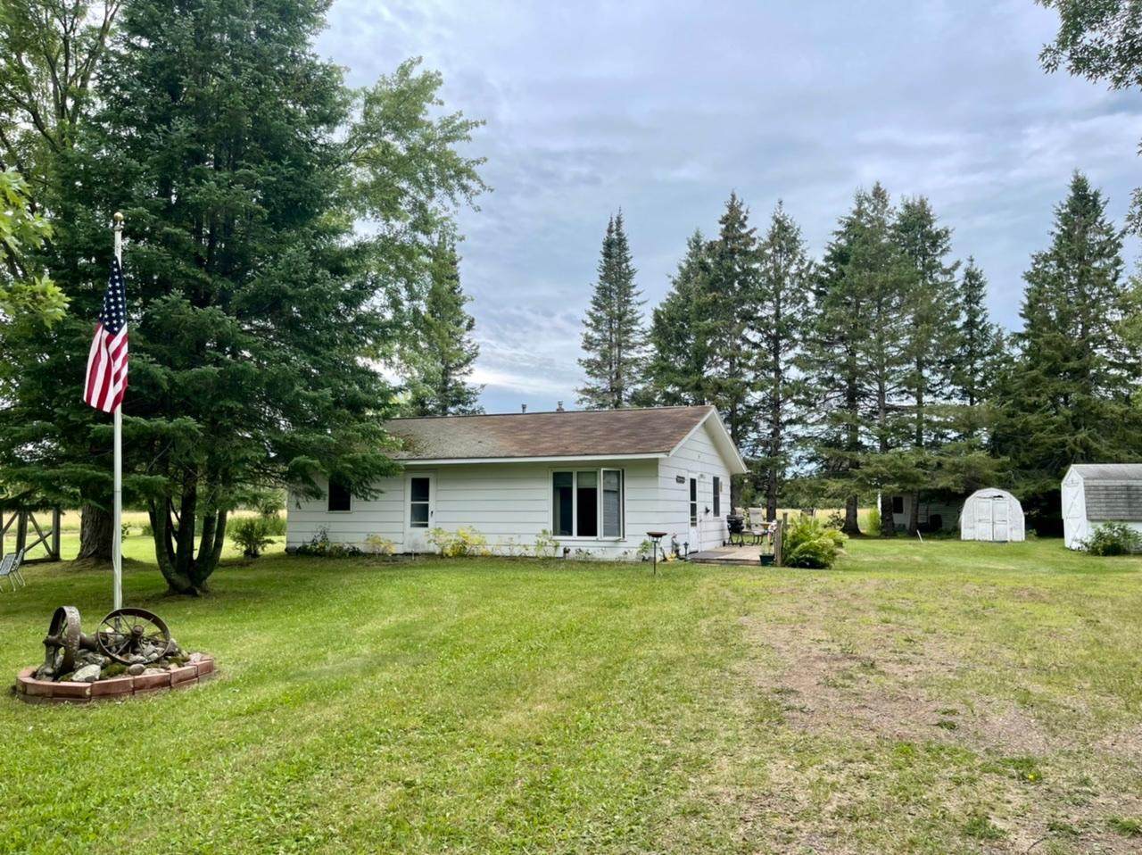 105 Center Road - Photo 1
