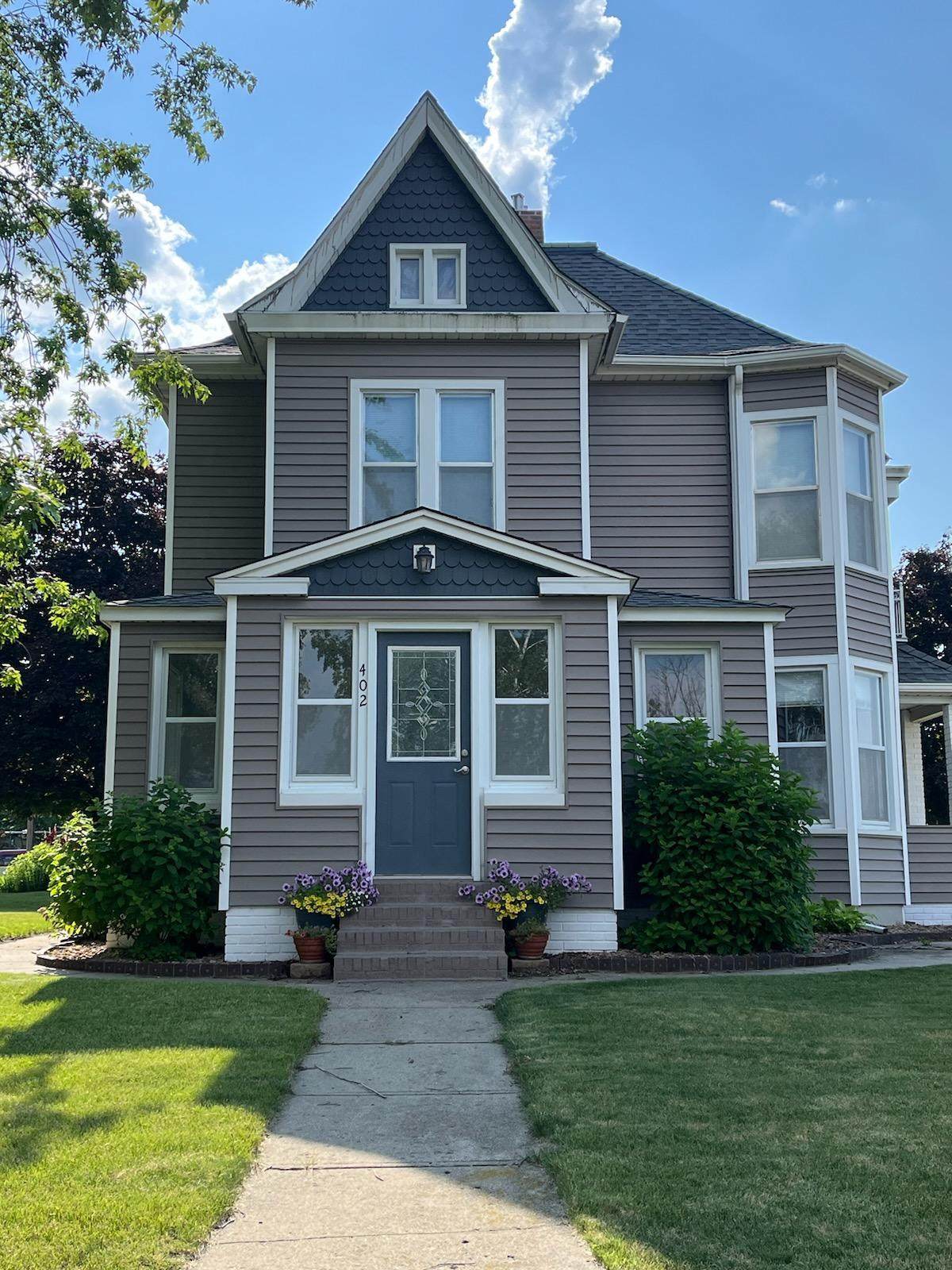 402 Elm Street - Photo 1