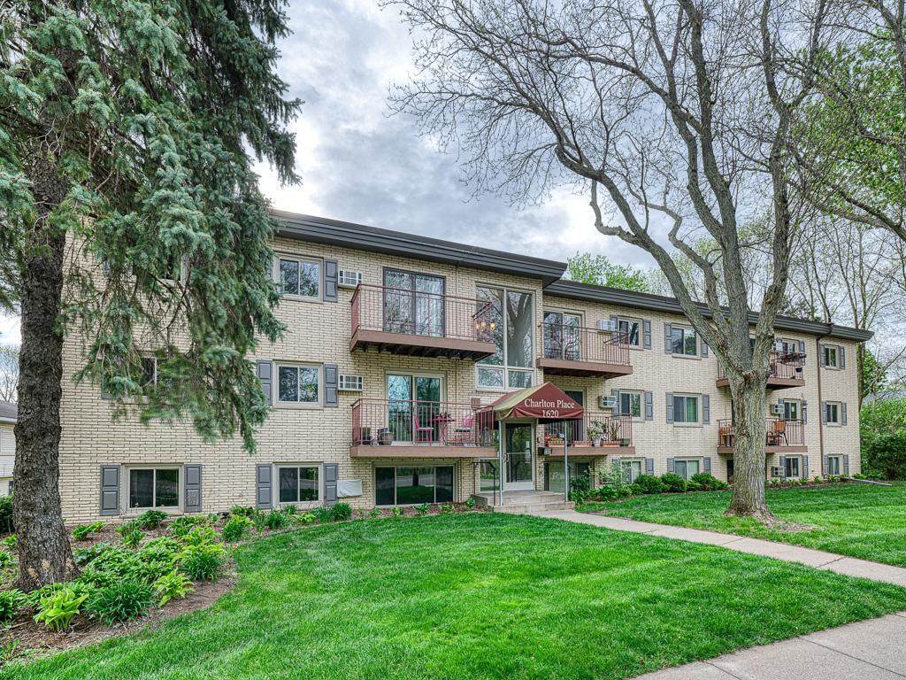 1620 Charlton Street - Photo 1