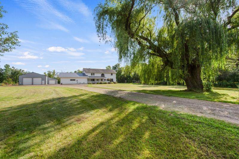 1873 245th Avenue - Photo 1